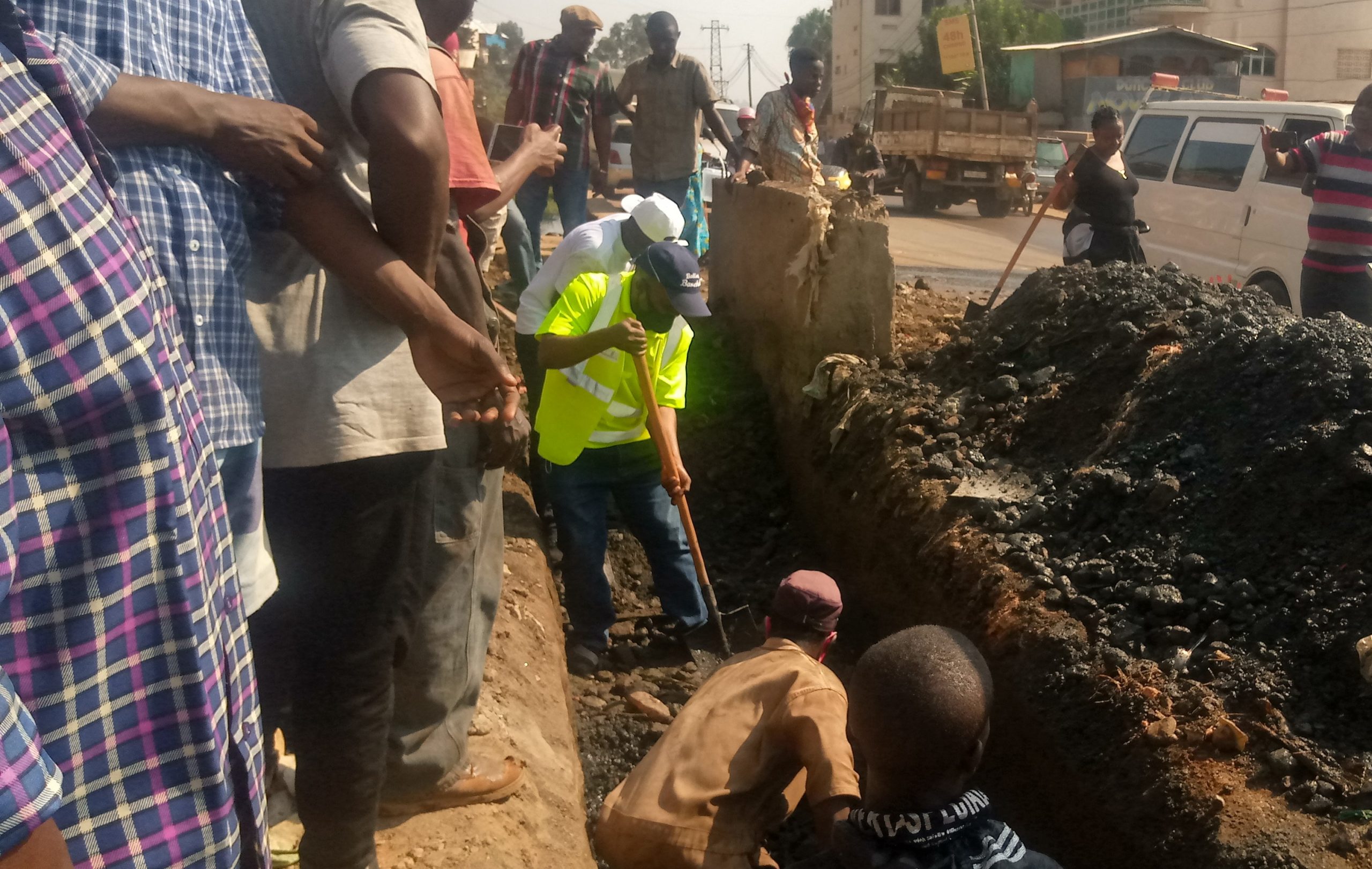 Photo of Bukavu-salongo : la mairie et les organisations de la société civile mobilisées pour déboucher les caniveaux.