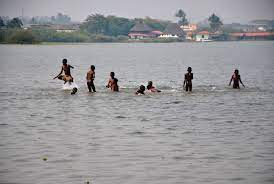 Photo of Sud kivu-Fizi: 5 morts et 10 rescapés dans un naufrage sur le lac Tanganyika.